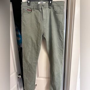 33X32 Tommy Hilfiger Slim Straight Jeans